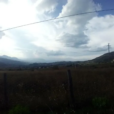 Sotto Li Foj Country house *